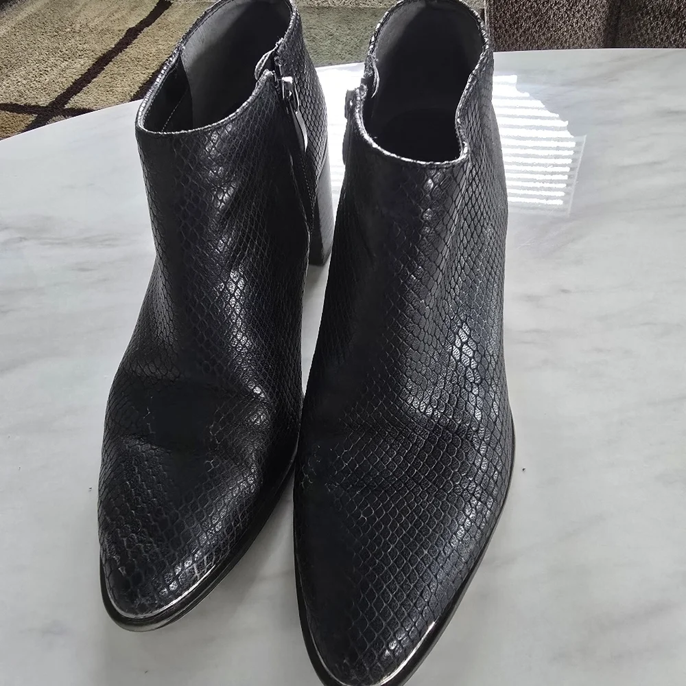 Franco Sarto Booties Women 9M Brooks Black Ankle Zip Snake Embossed Block Heel